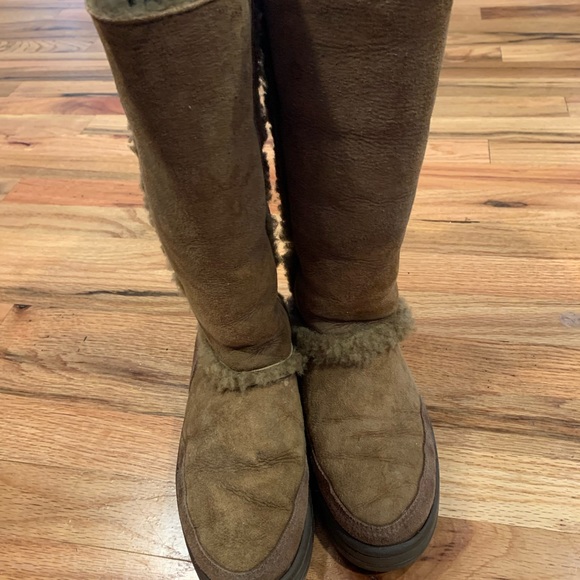 UGG AUSTRALIA RUBBER SOLE TALL WINTER BOOTS SZ 7 - Picture 6 of 9